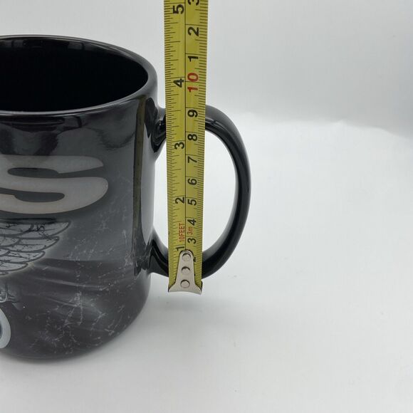 New Elvis Presley Coffee Mug Raised Motorcycle Wings The King 2016 Black Handle - Picture 15 of 16